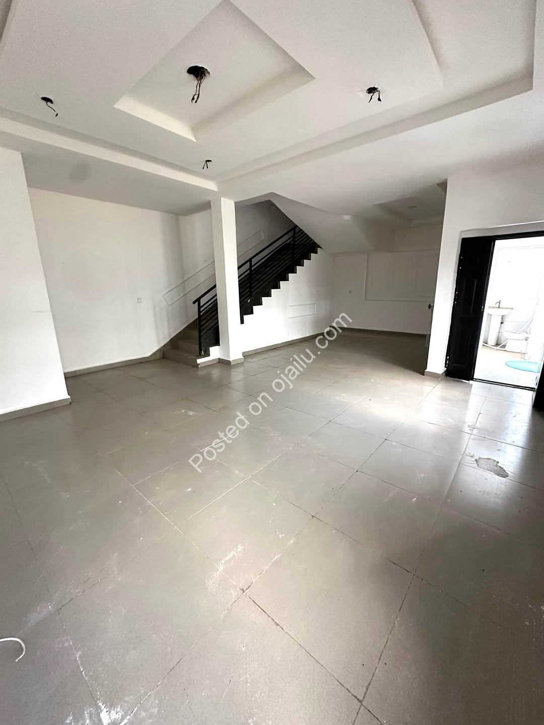 Move-In Ready Duplex in Secure Estate