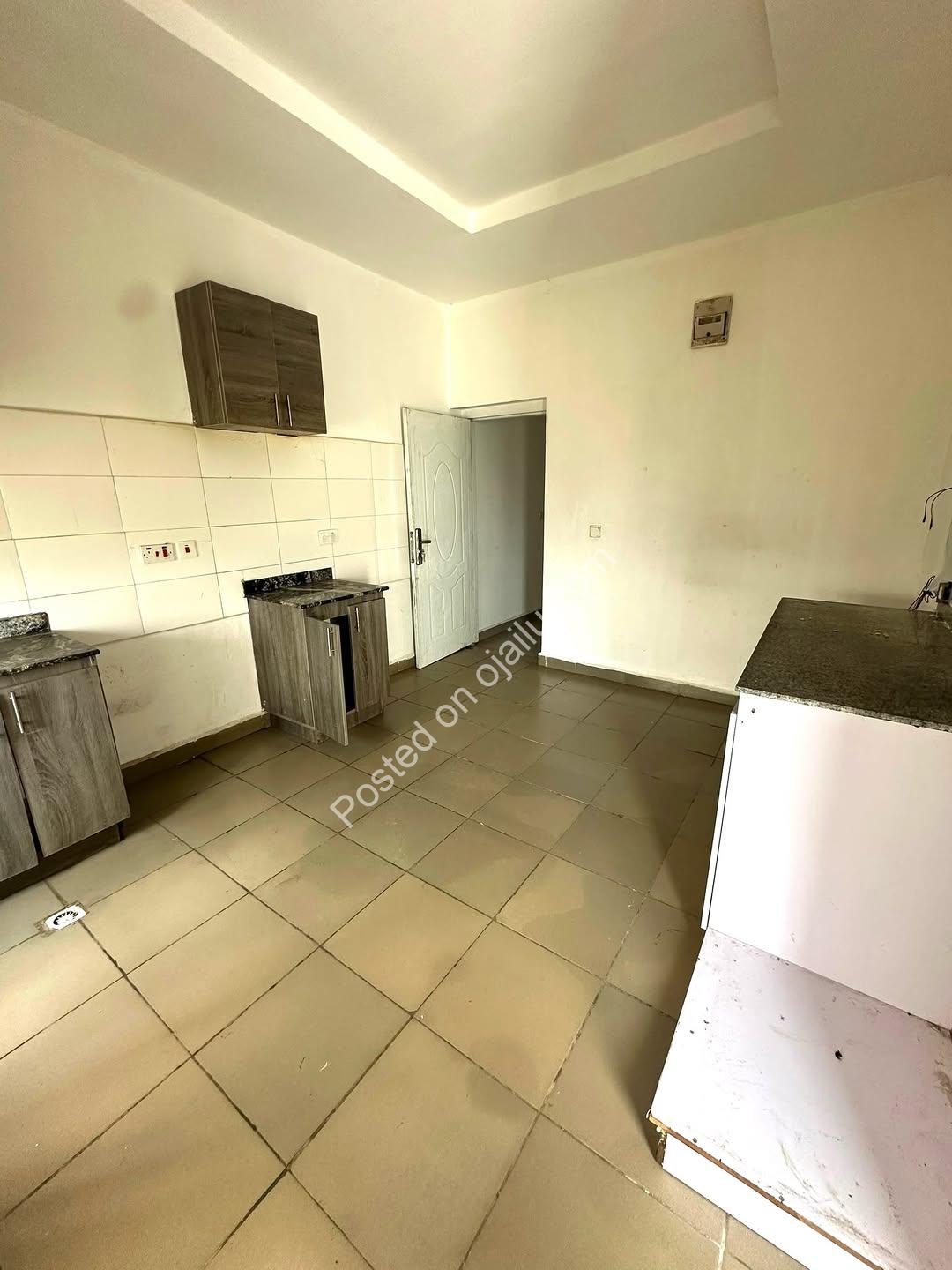 Move-In Ready Duplex in Secure Estate