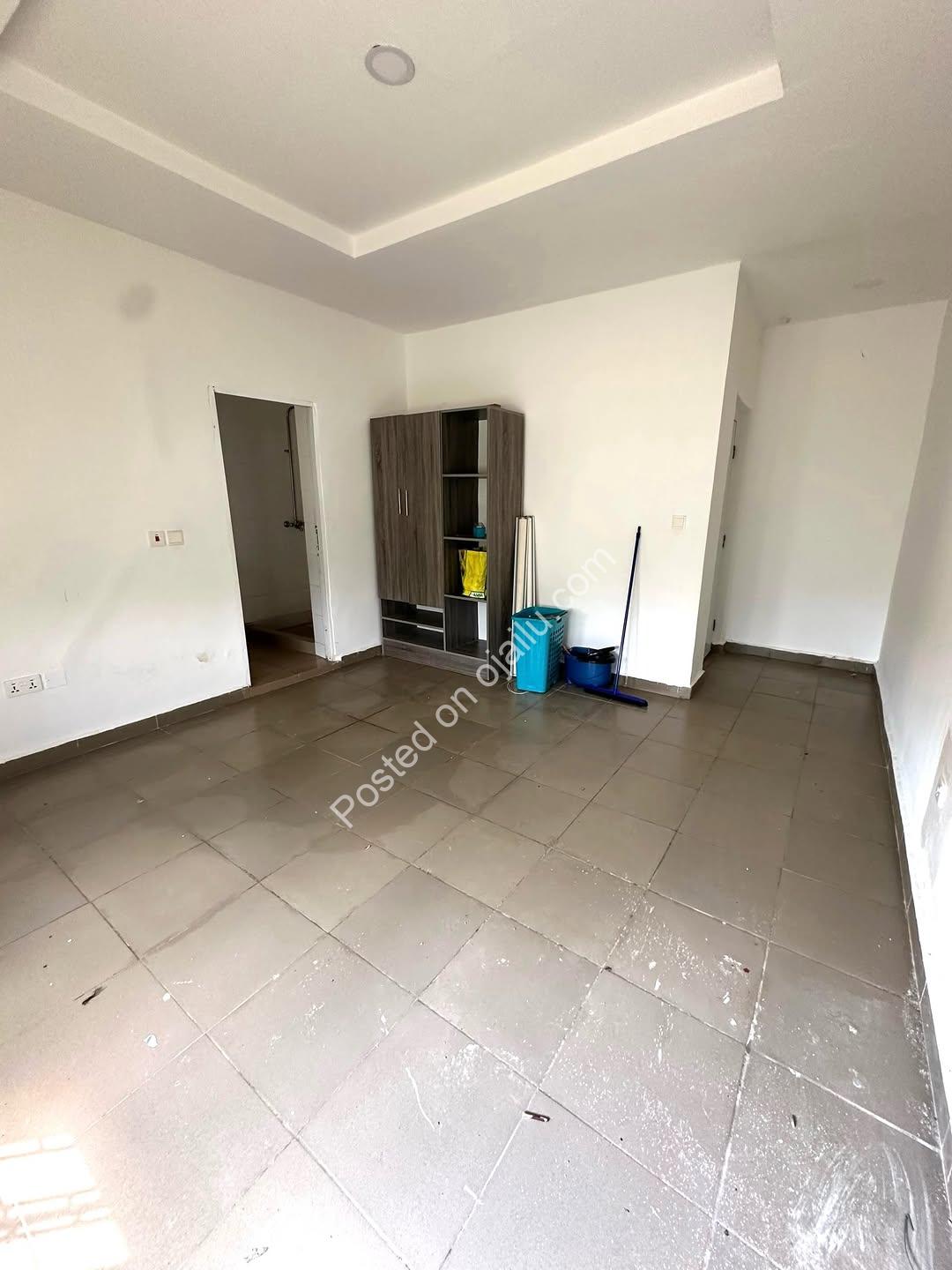 Move-In Ready Duplex in Secure Estate