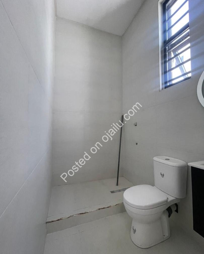 Modern Elegance: 4-Bed Duplex in Orchid Lekki