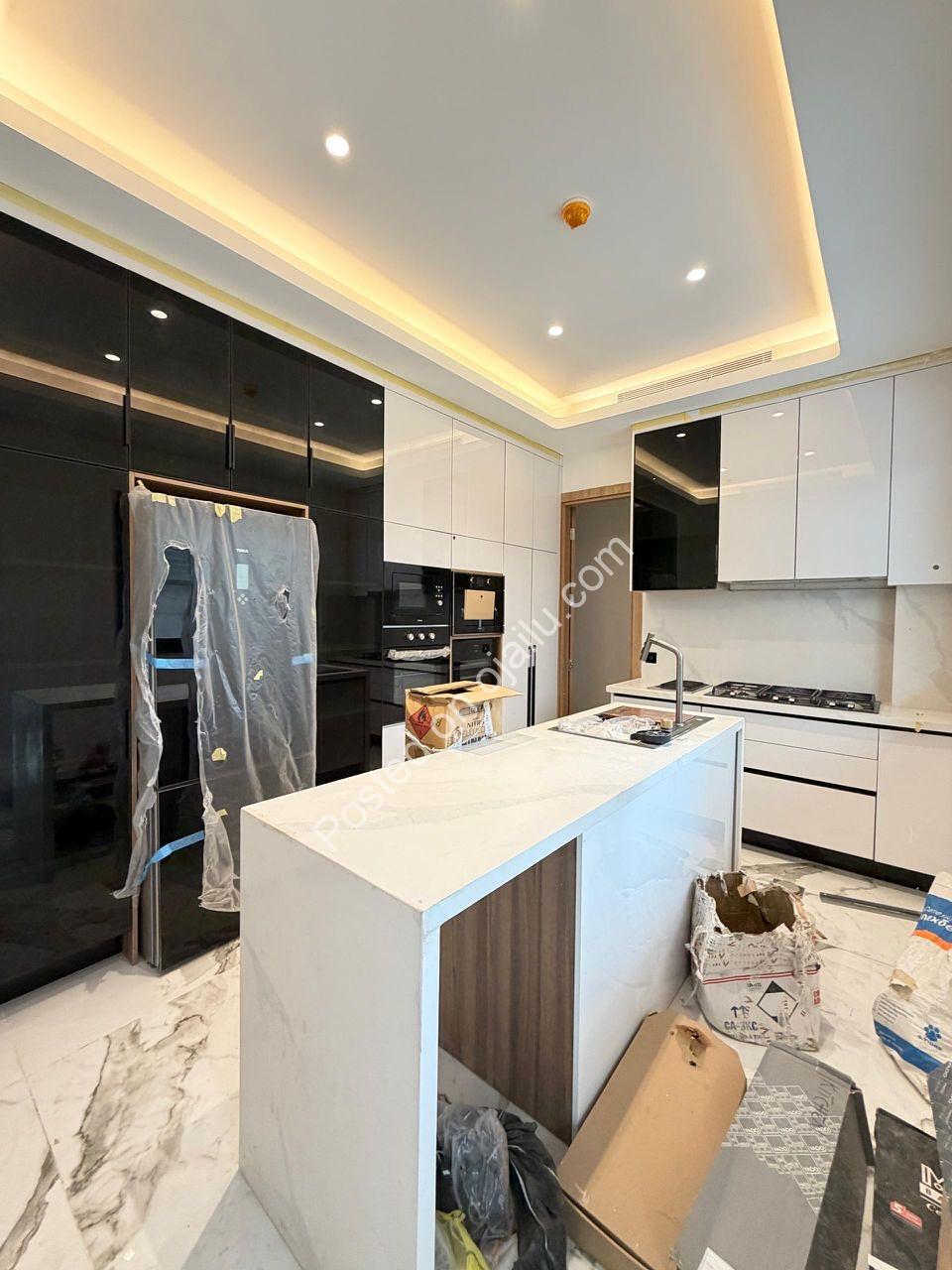 Ikoyi’s Ultimate Entertainer: 6-Bedroom Duplex with Cinema & Rooftop