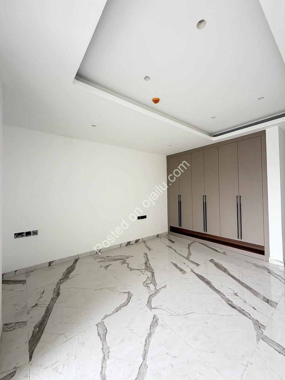 Ikoyi’s Ultimate Entertainer: 6-Bedroom Duplex with Cinema & Rooftop