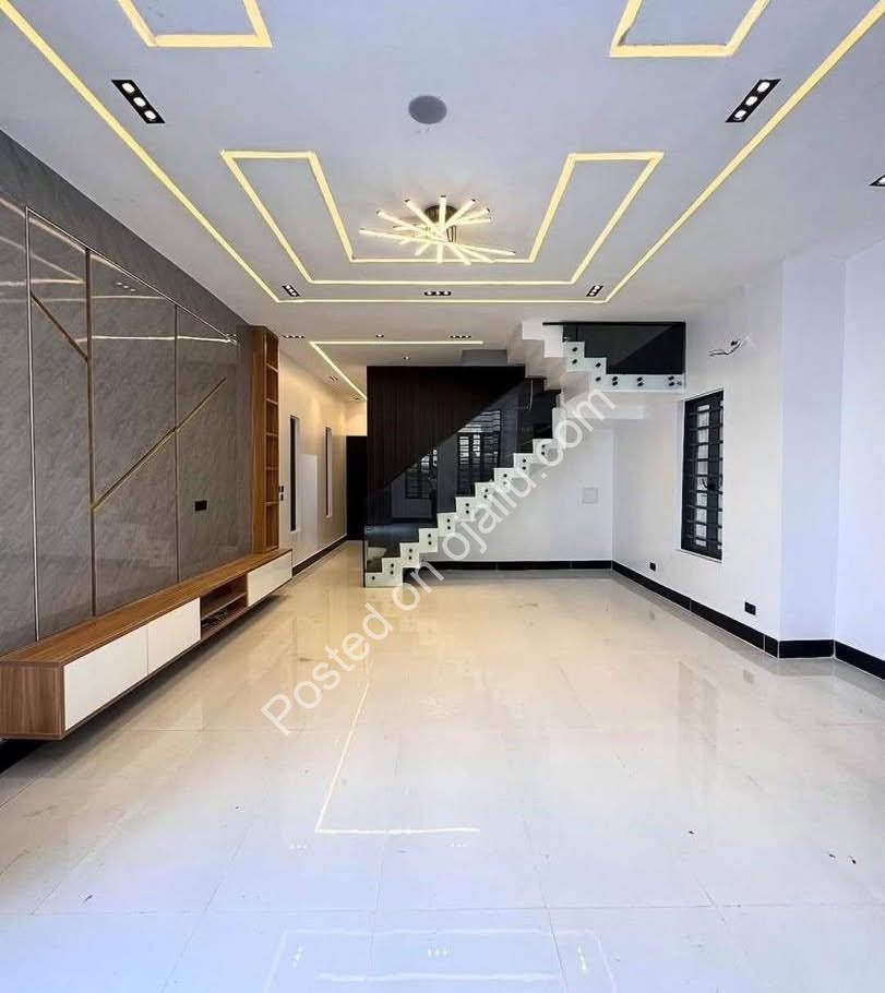 Lekki’s Most Sought-After Smart 5-Bed Duplex