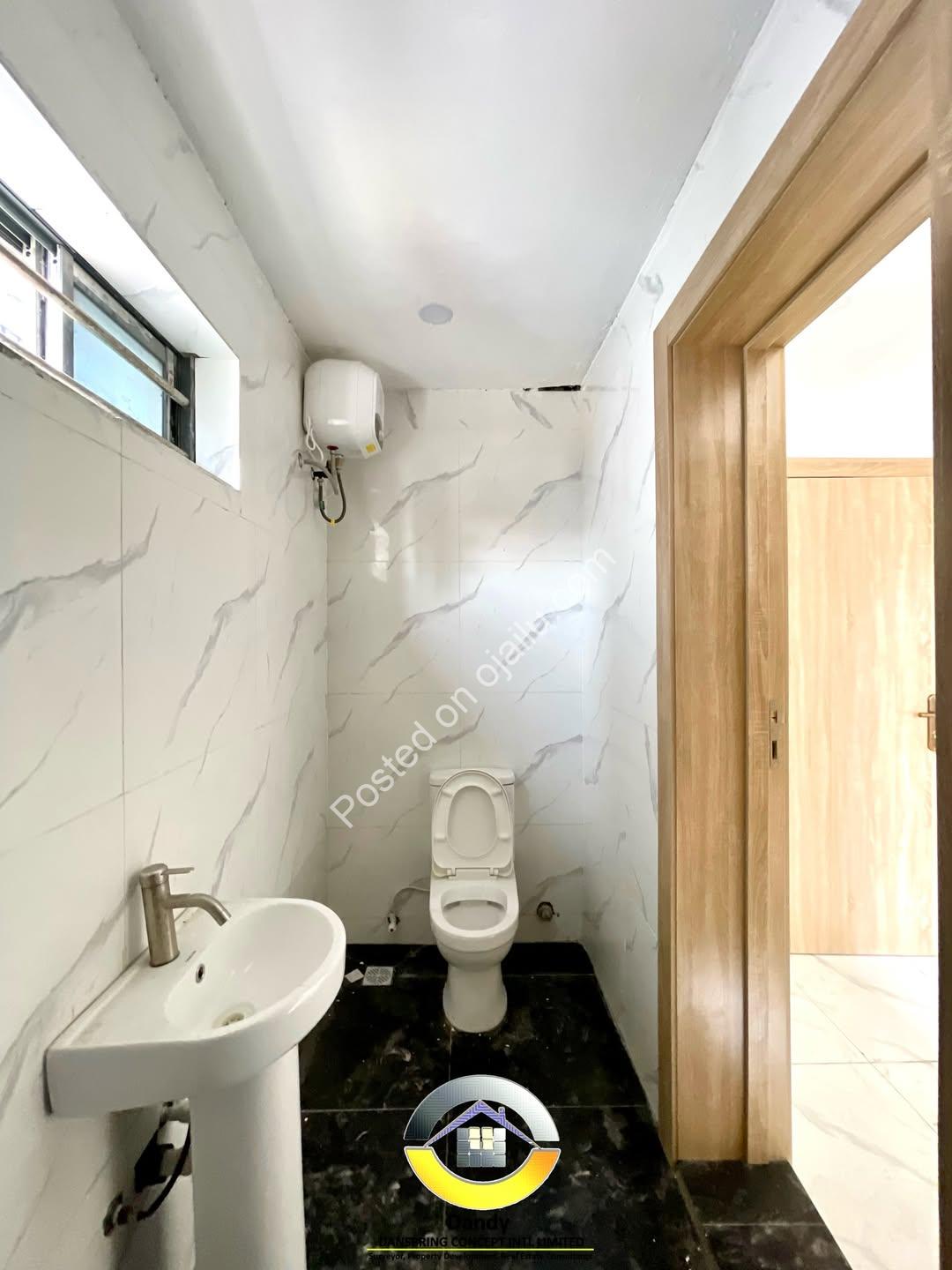 Brand New 1 & 2 Bed Ensuites in Lekki