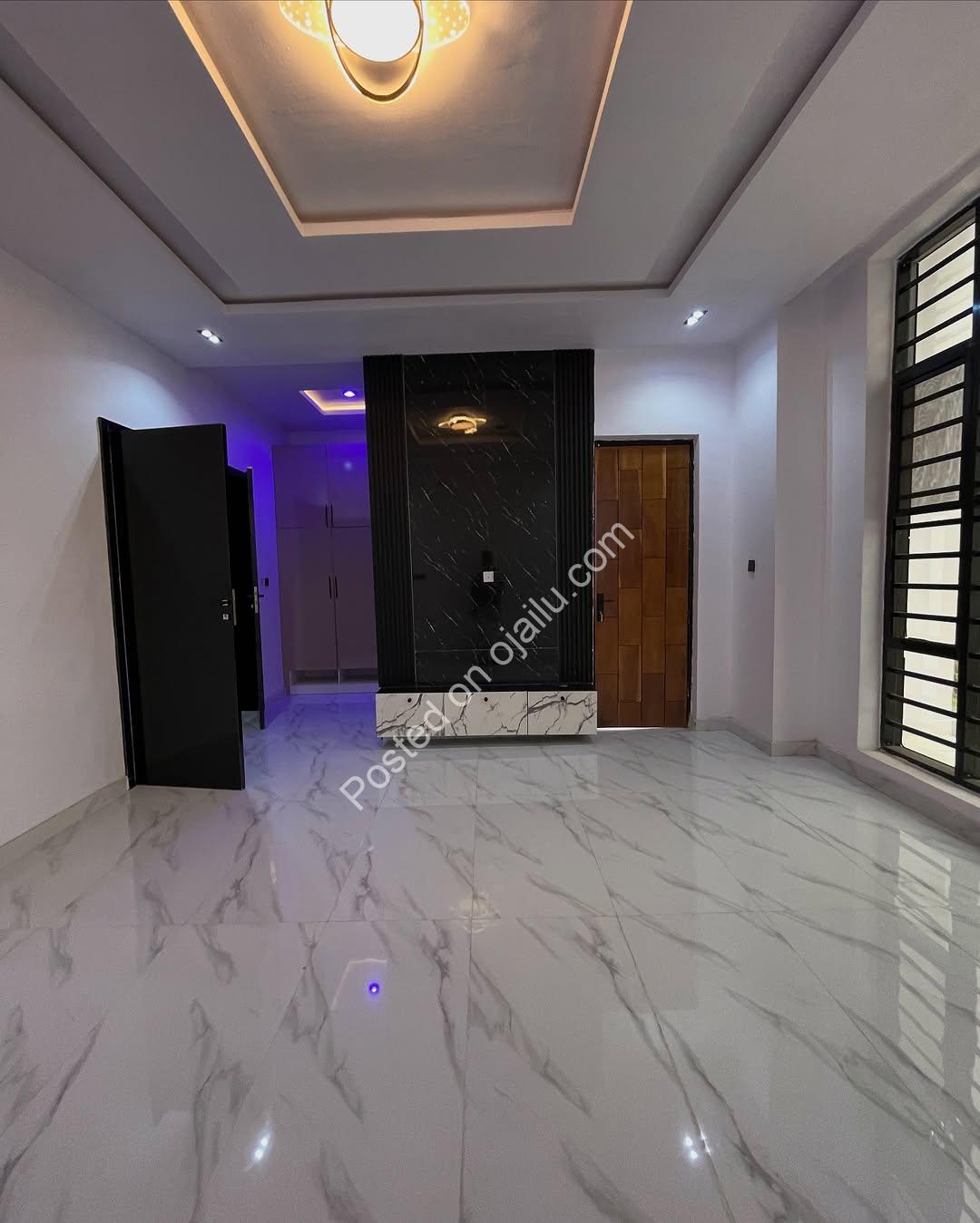 **Jacuzzi & Pool Oasis: 5BR Ikota Duplex – 400M**