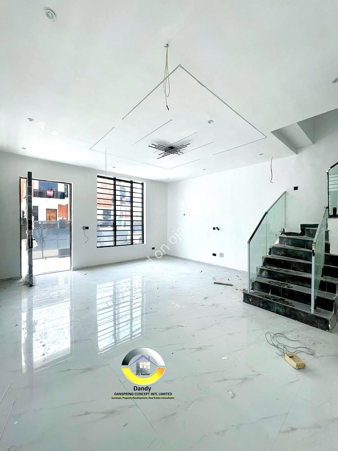 5-Bed Detached Duplex: Ensuite Bliss & Smart Luxury