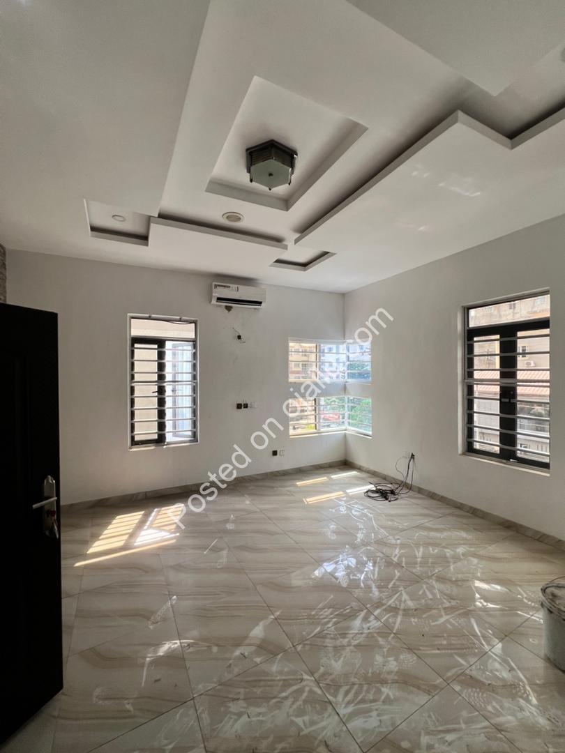 Your Dream Home Awaits: 4BR Duplex in Osapa, Lekki