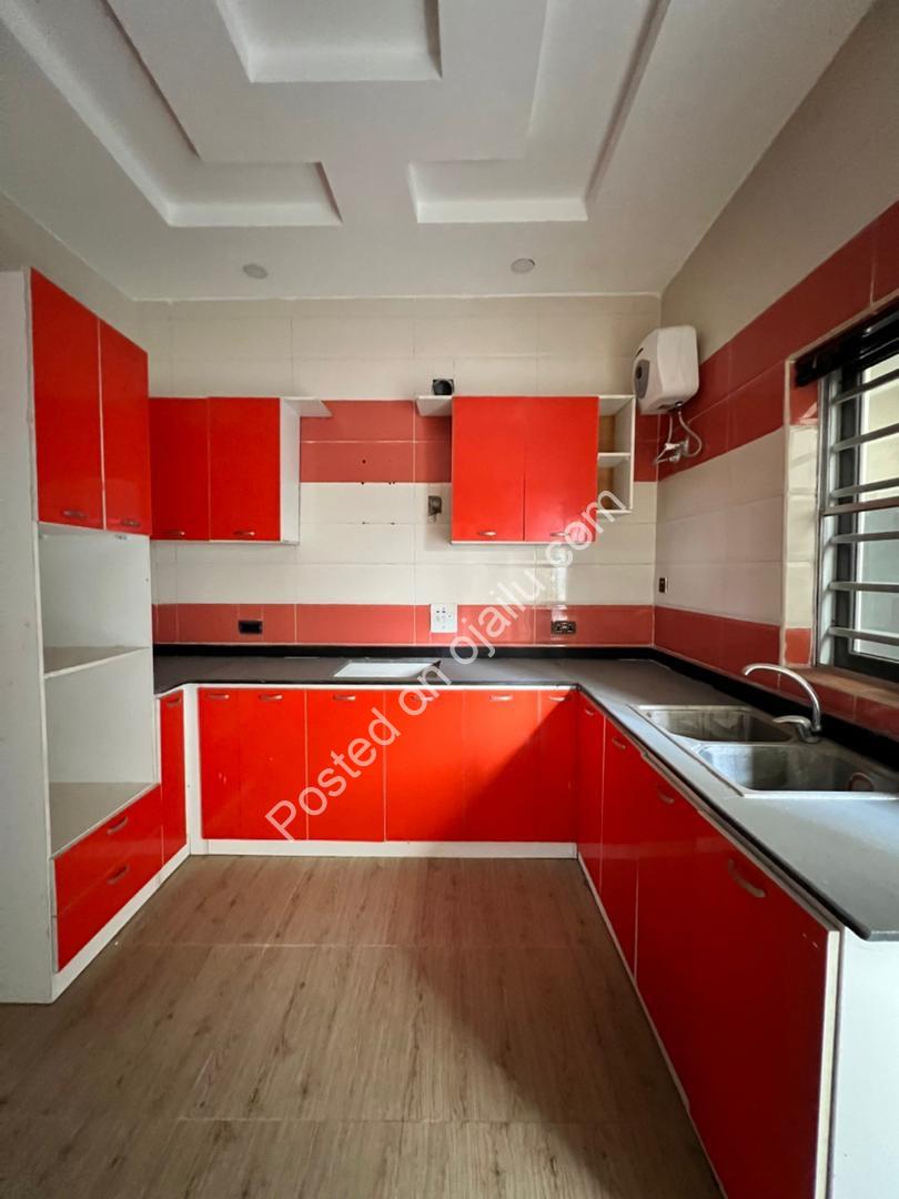 Your Dream Home Awaits: 4BR Duplex in Osapa, Lekki