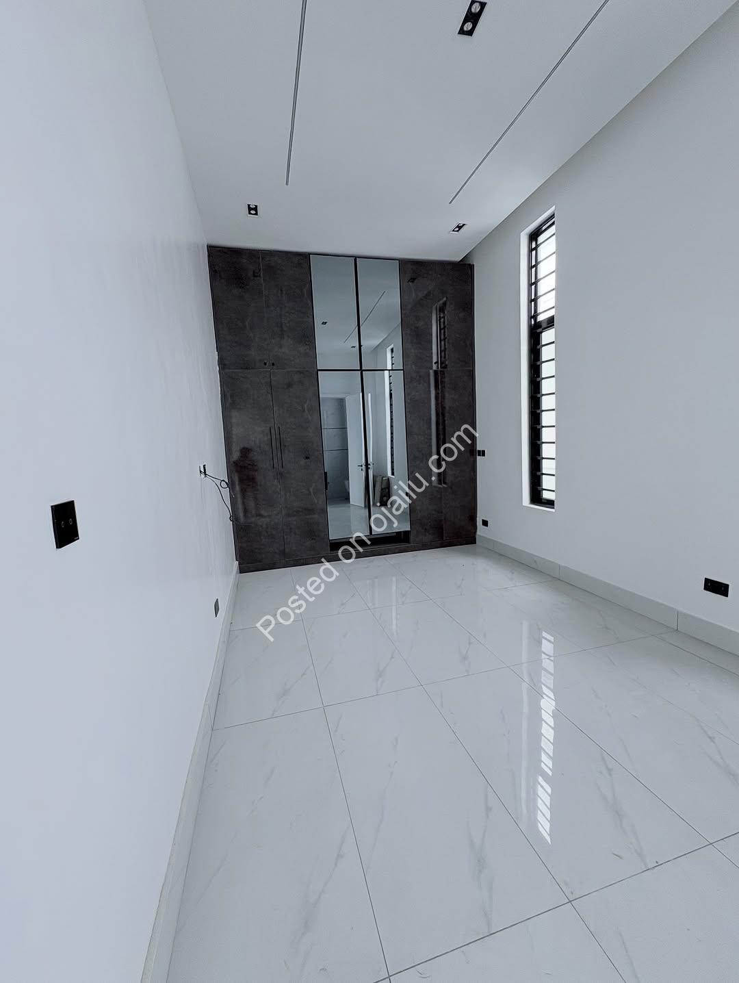 Automated Smart Home with Pool & Bluetooth Sound System
