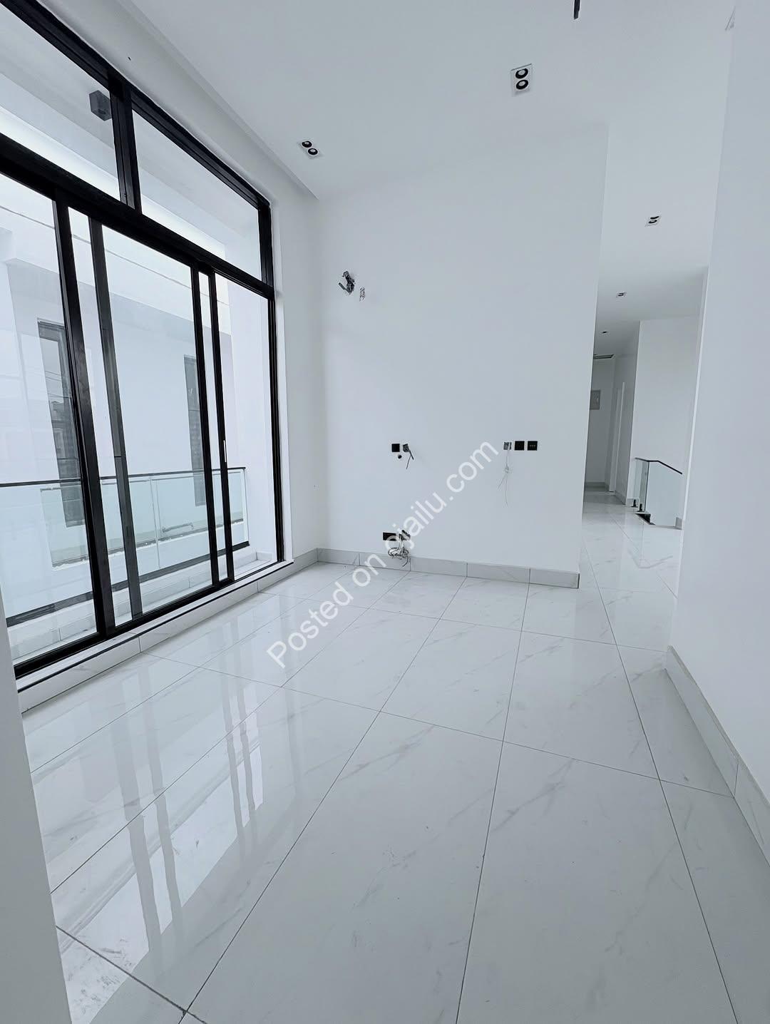 Automated Smart Home with Pool & Bluetooth Sound System