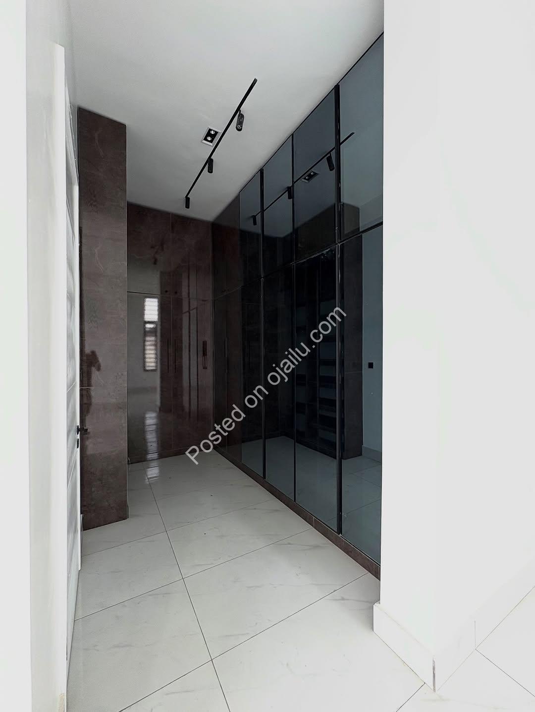 Automated Smart Home with Pool & Bluetooth Sound System