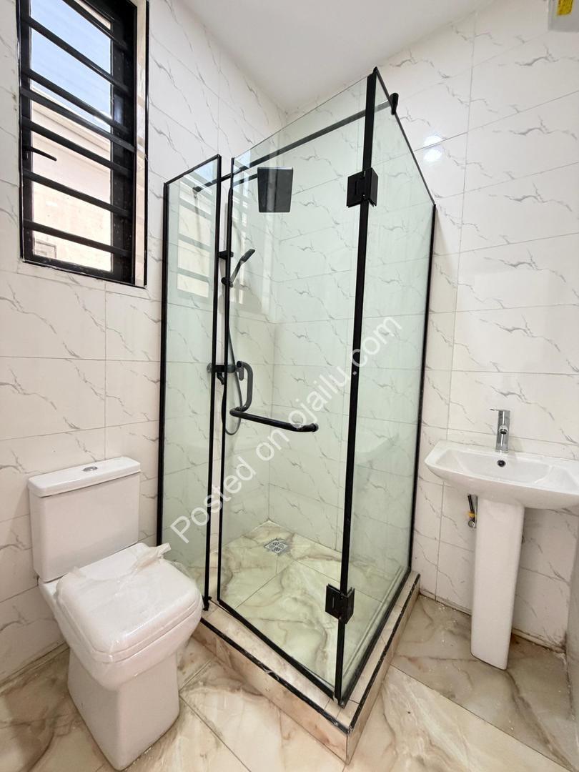 Solar-Powered 3-Bed Duplex in Abraham Adesanya