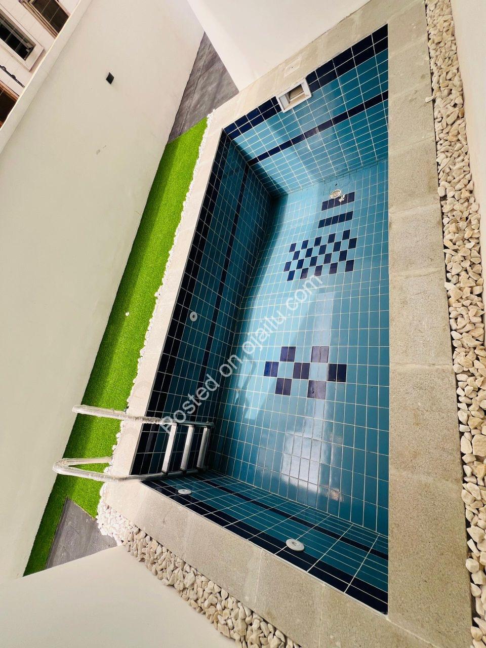 5-Bed Ensuite Haven With Pool in Ologolo