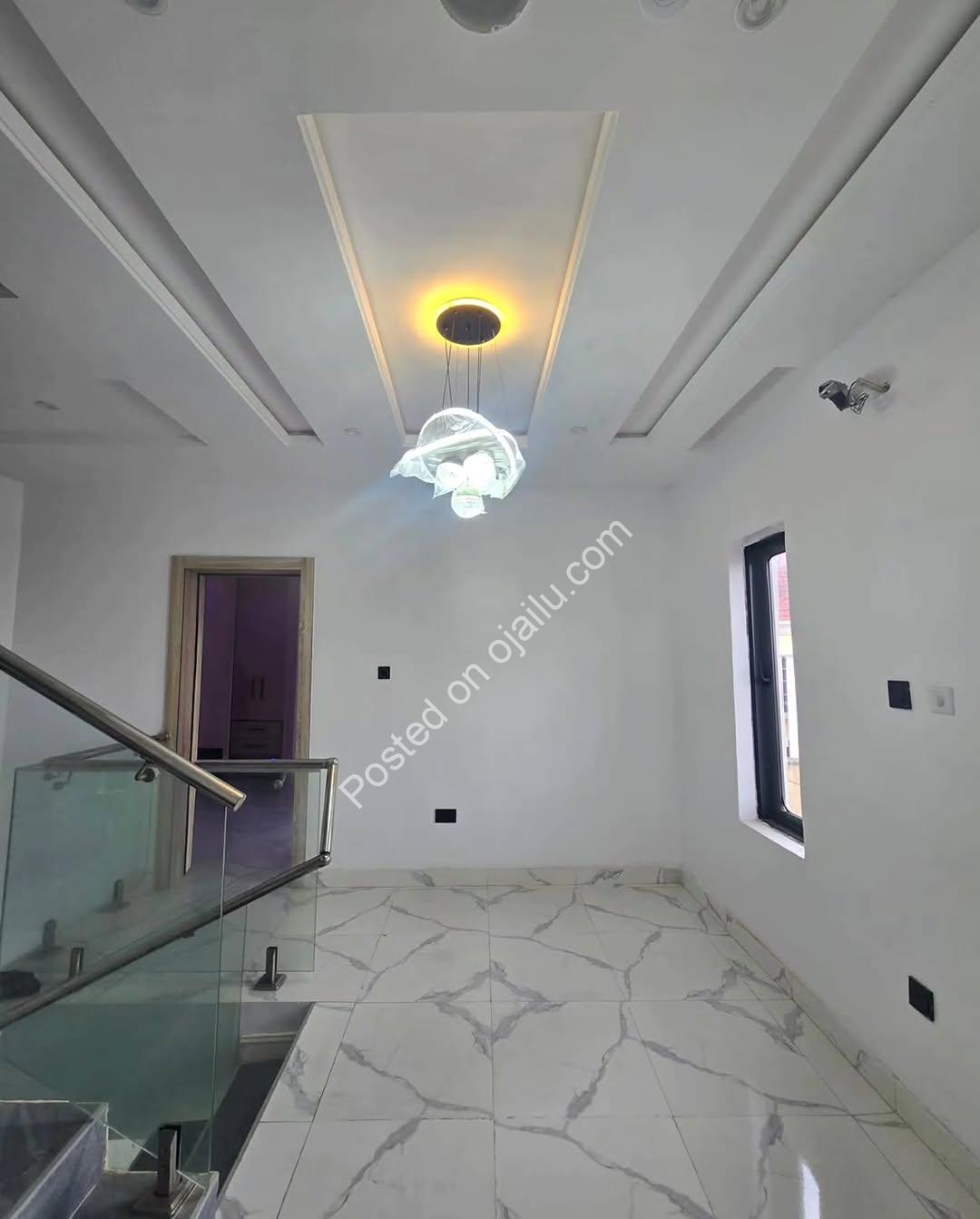 Your Private Compound: 4 Ensuite Bedrooms in Ogudu