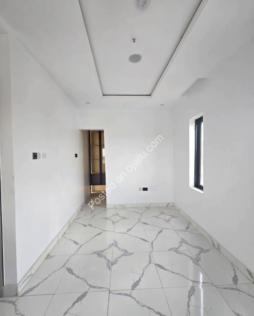 Your Private Compound: 4 Ensuite Bedrooms in Ogudu