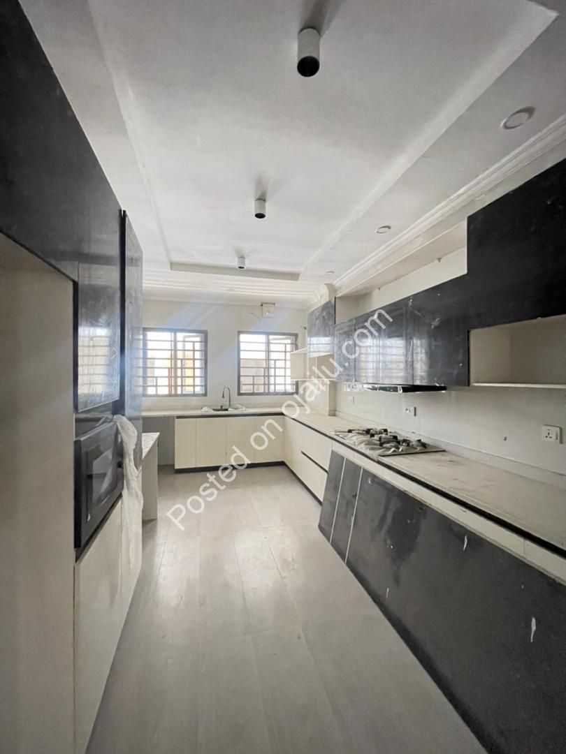 Stunning 4-Bed Lekki Home with Cinema
