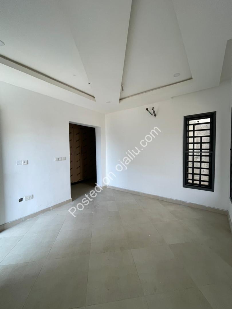 Stunning 4-Bed Lekki Home with Cinema