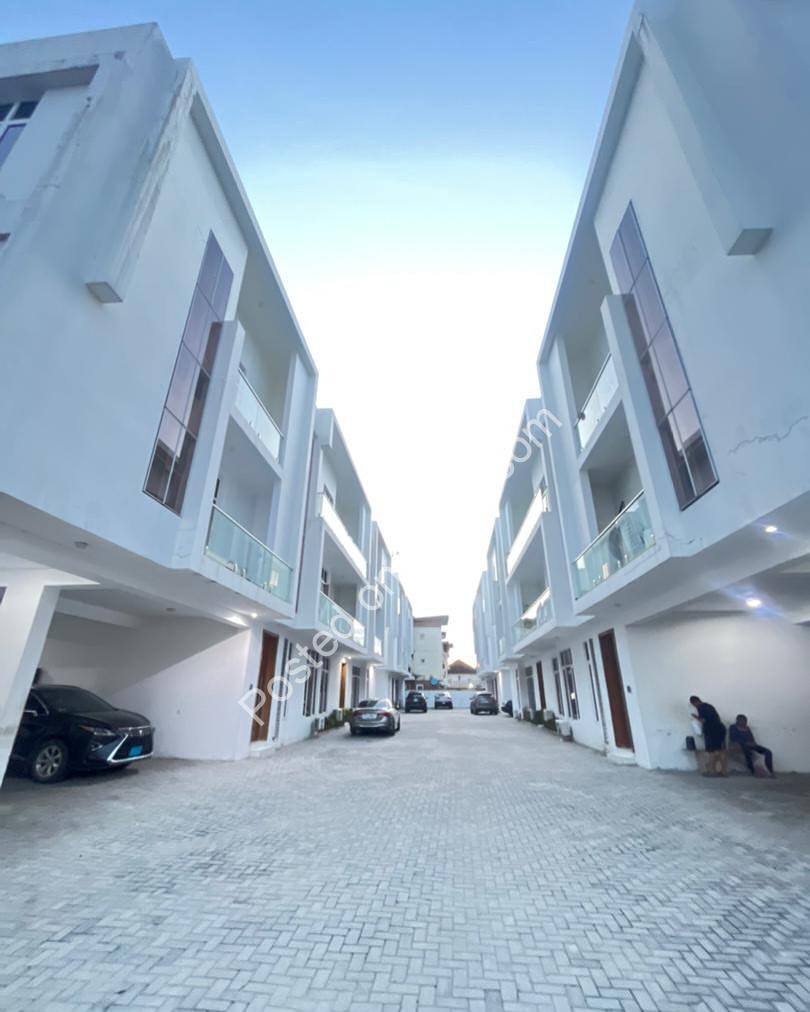 2-Bed Ologolo Beauty: En Suite Luxury Awaits!