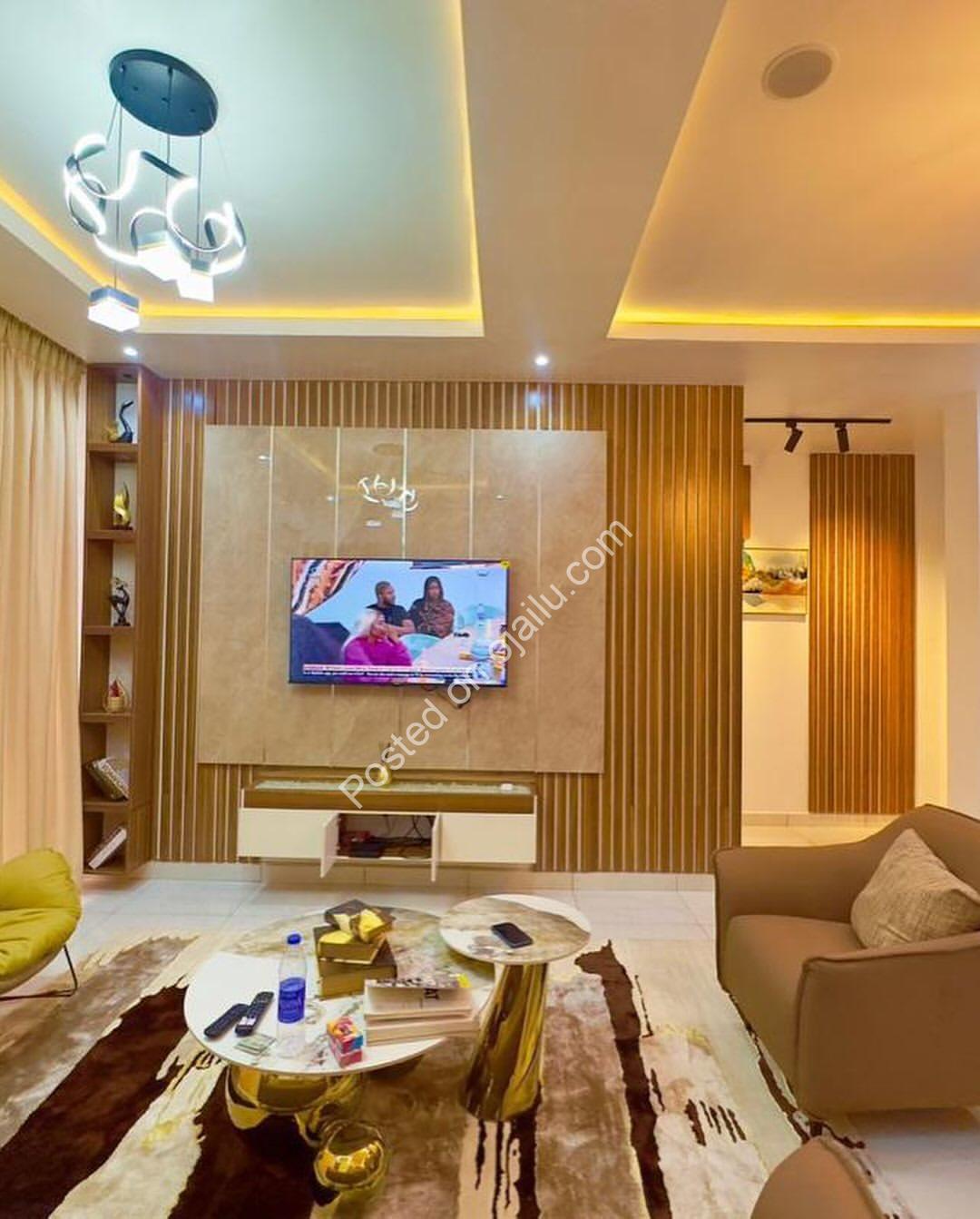 2-Bed Ologolo Beauty: En Suite Luxury Awaits!