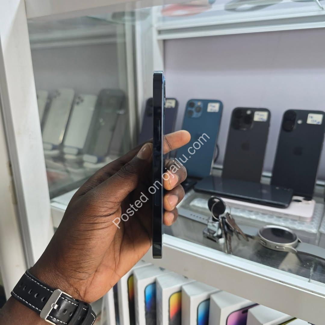 Premium iPhone 12 Pro, 256GB, 88% Battery Health, UK Used + Free Gifts