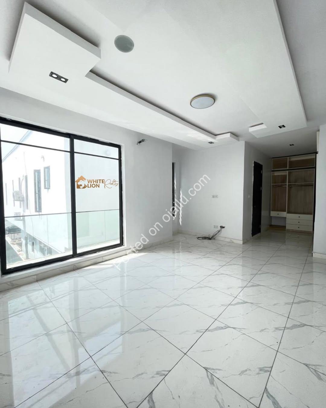 Soundproof Smart Home with Modern Finishes in Agungi