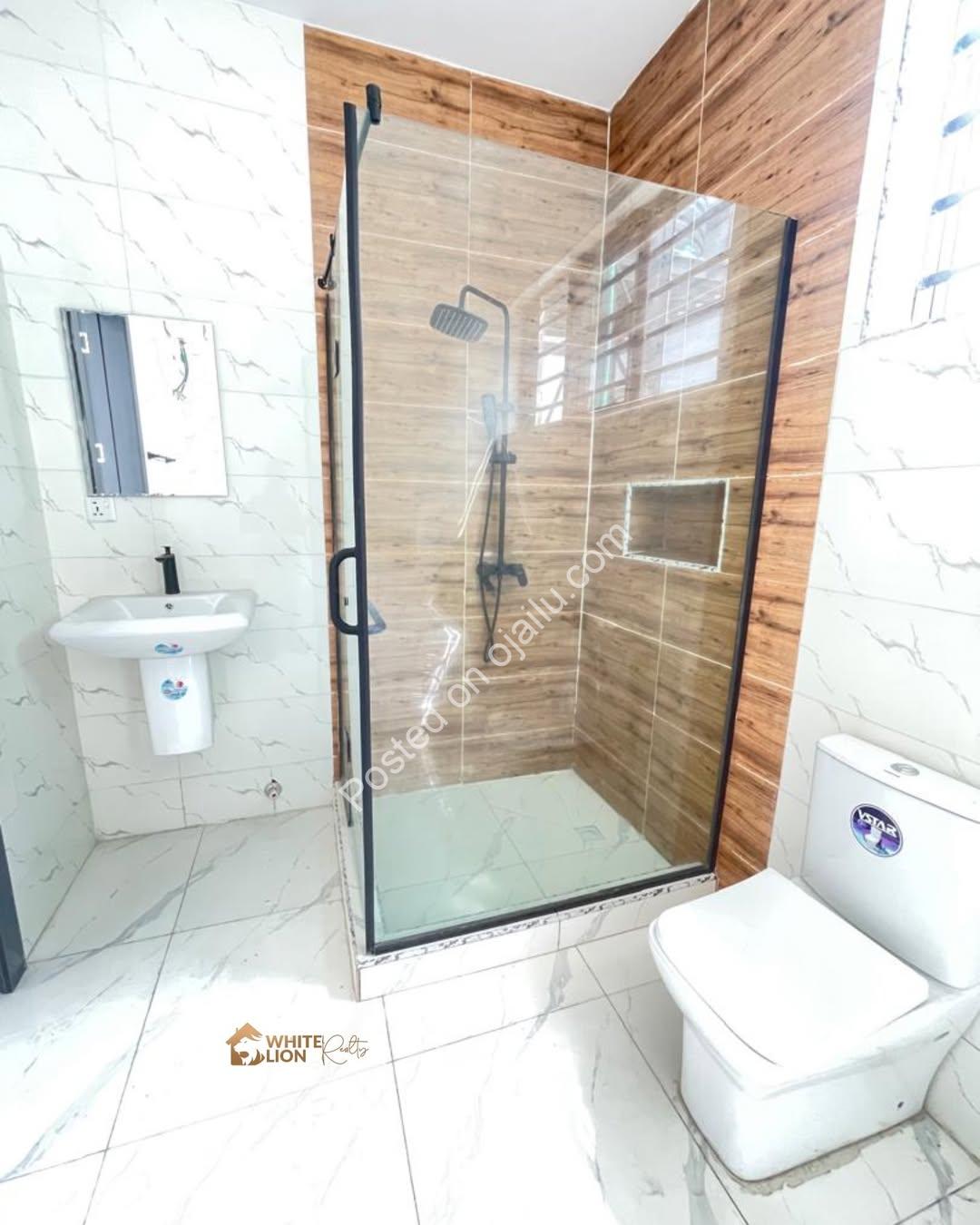 Soundproof Smart Home with Modern Finishes in Agungi