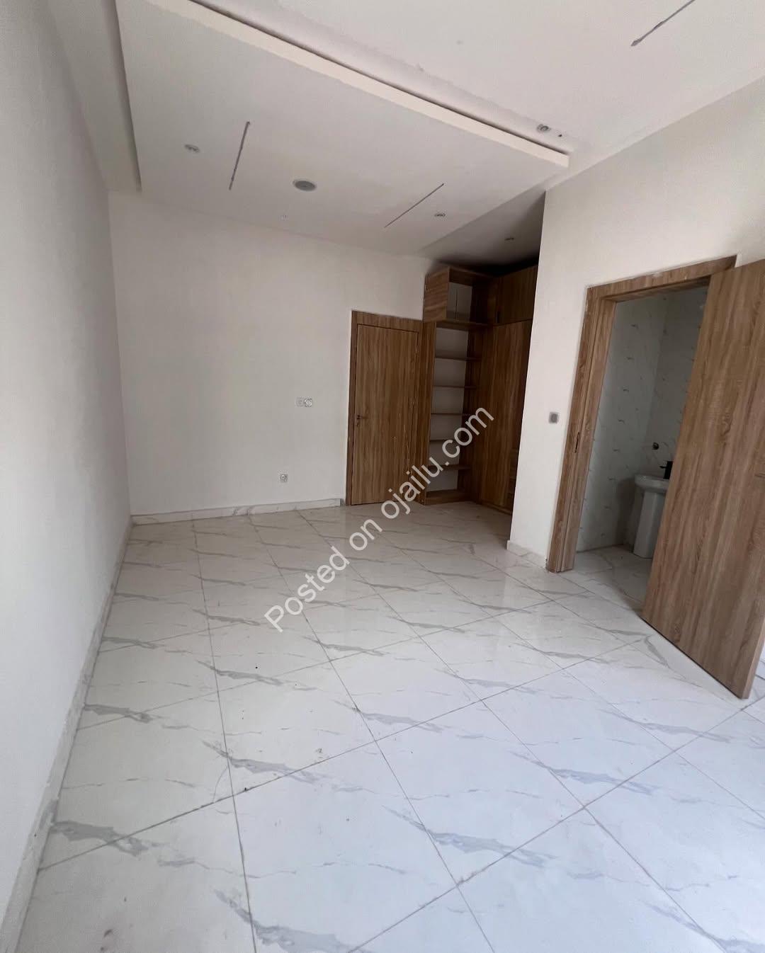 Your Dream Home Awaits: 3BR Terrace Duplex, Ajah