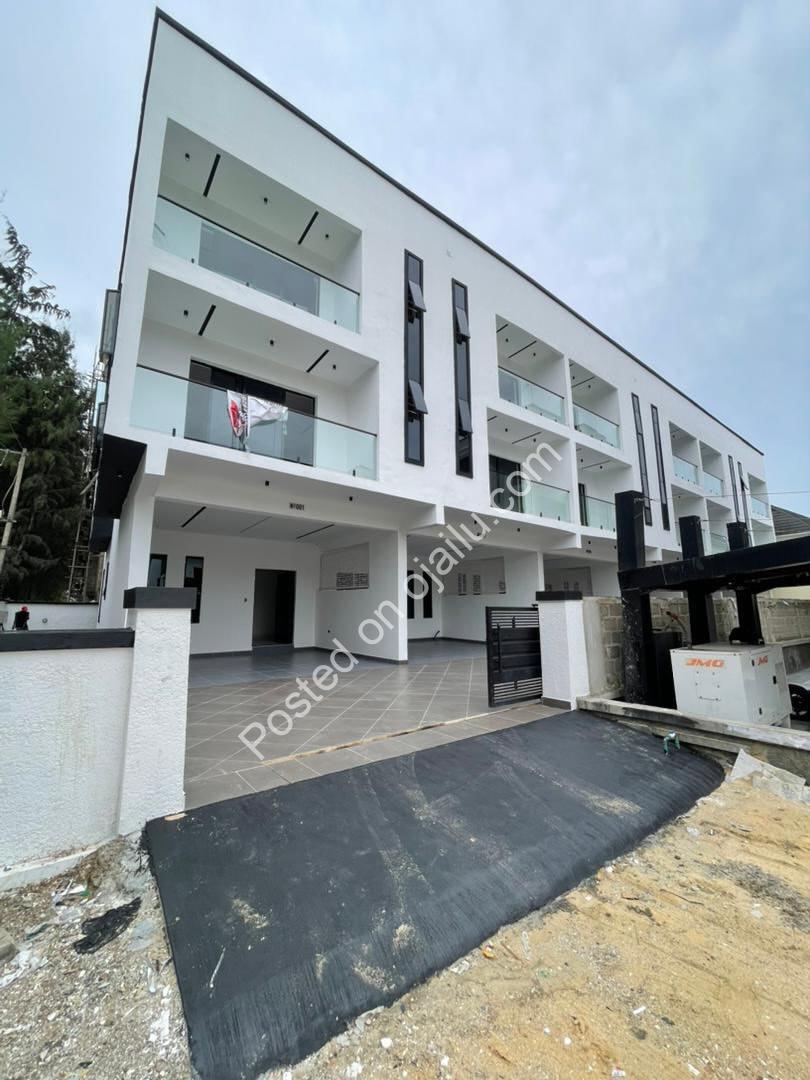 Immediate Sale: 4-Bed Terrace Duplex in Lekki County