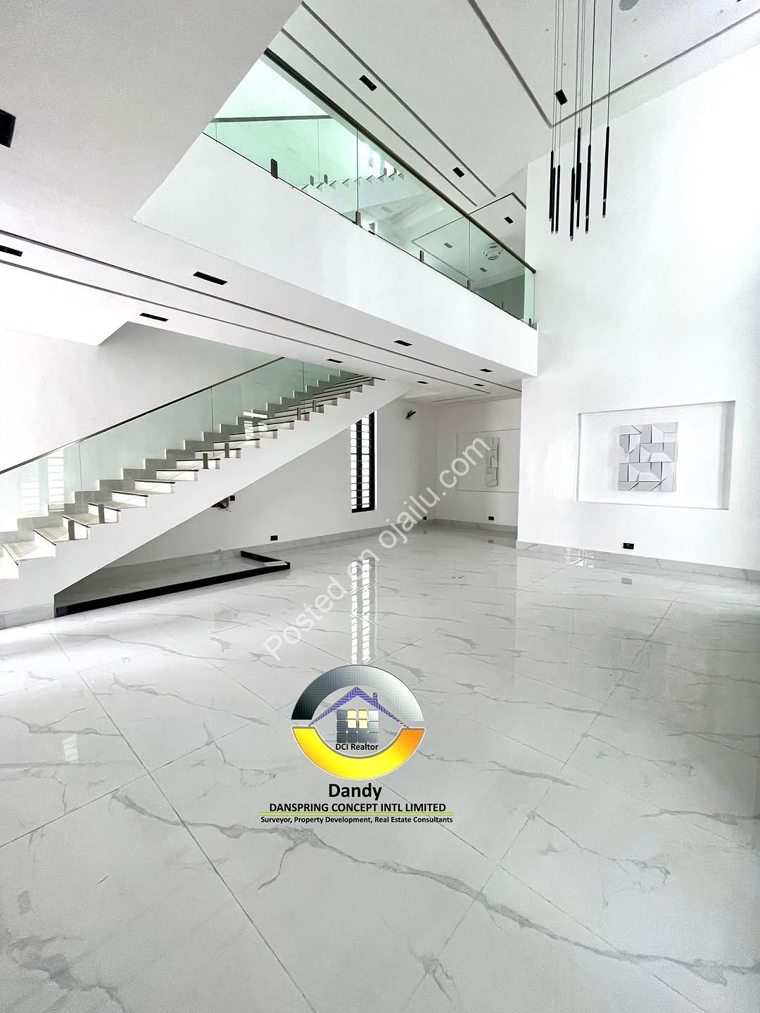 Cinema, Gym & Pool: Your Private Resort in Chevron