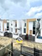 Modern 4-Bed Duplex with Pool in Chevron