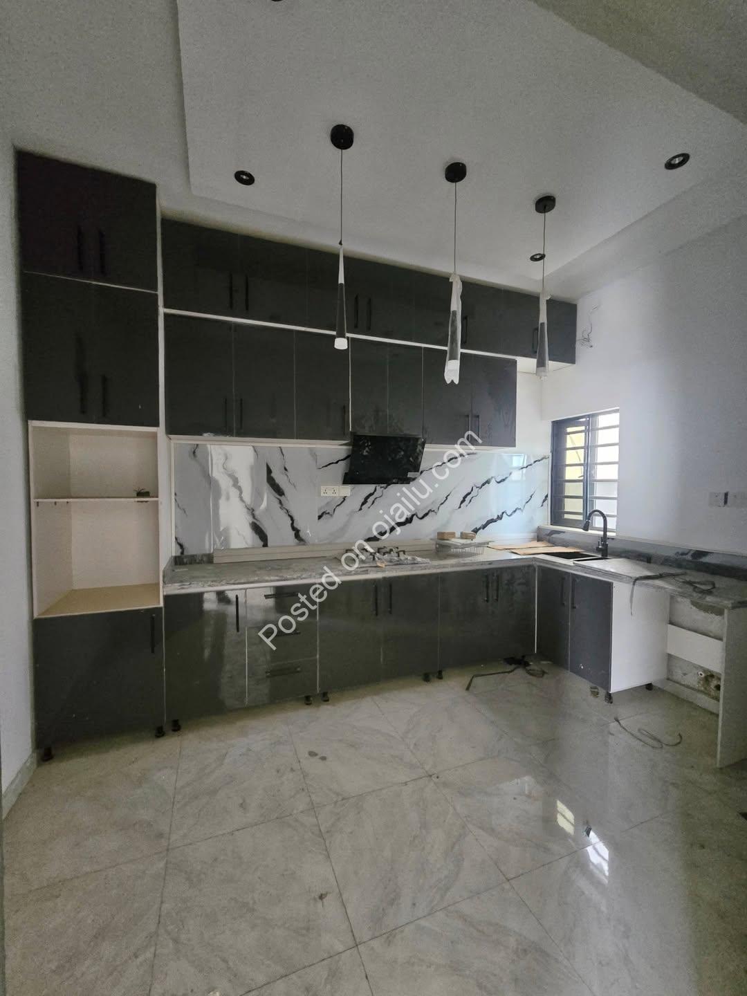 Exclusive 4-Bed Duplex: Your Own Private Compound in Maryland