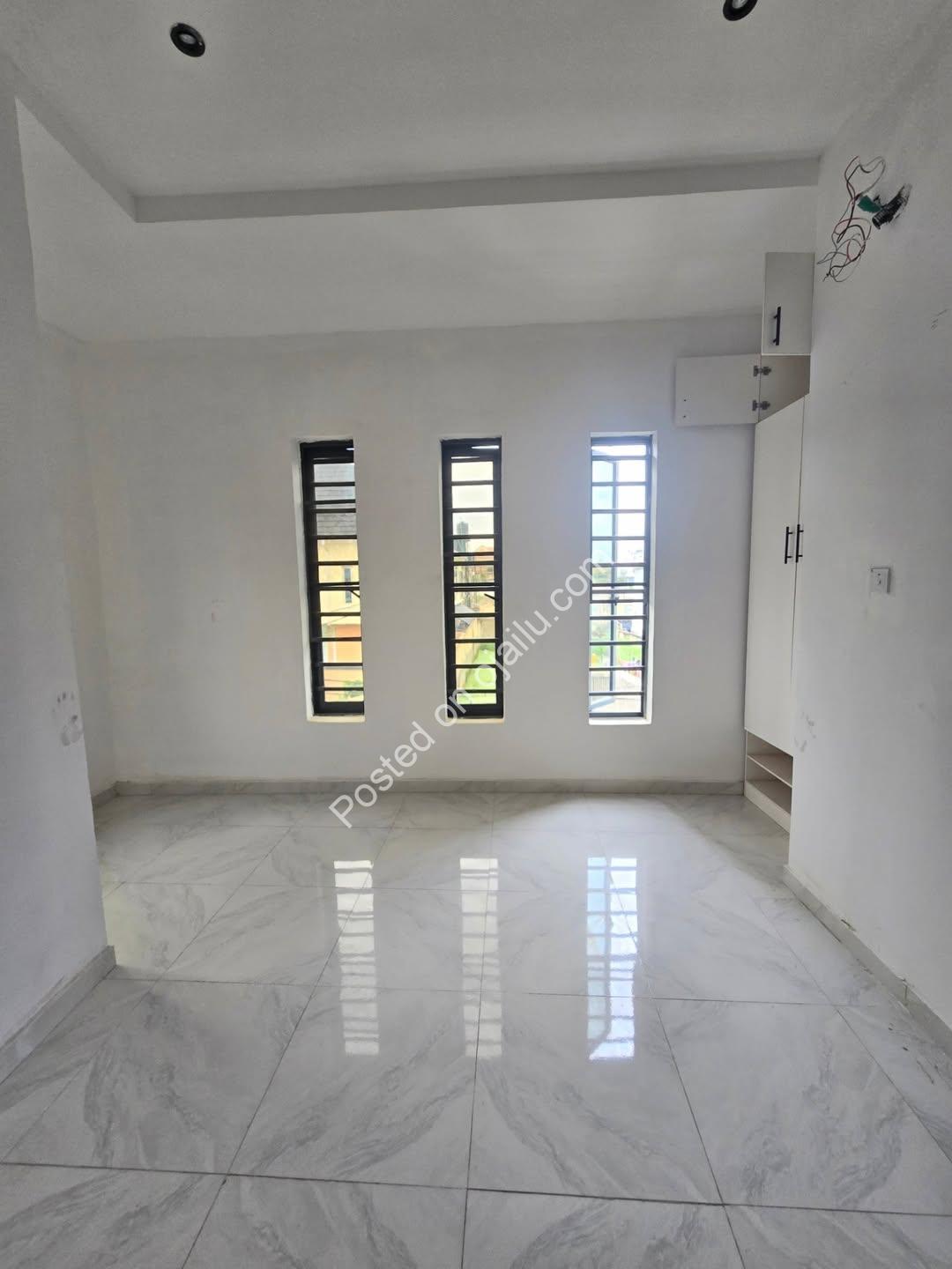 Exclusive 4-Bed Duplex: Your Own Private Compound in Maryland