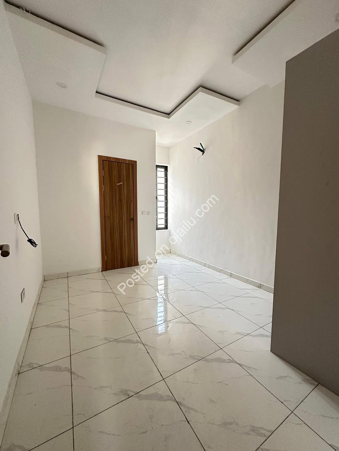 4-Bed Terrace Duplex: Smart Home, Prime Lekki