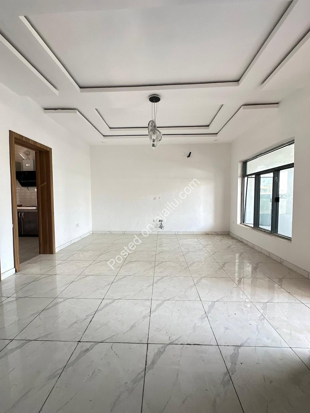 4-Bed Terrace Duplex: Smart Home, Prime Lekki