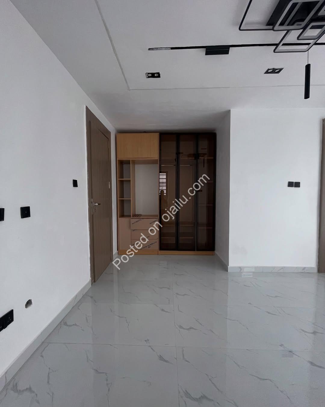 Sun-Soaked 5-Bed Duplex in VGC – N350M