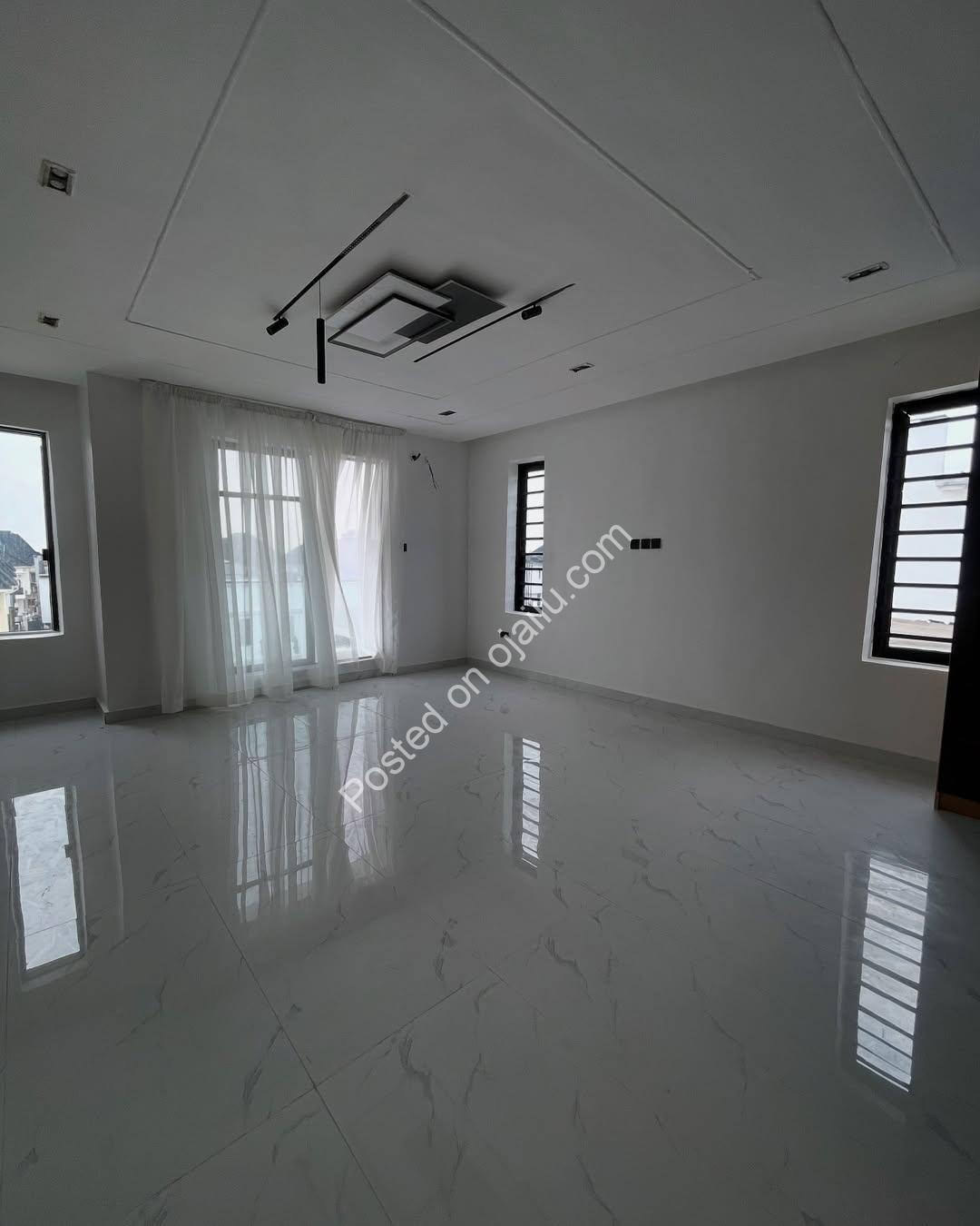 Sun-Soaked 5-Bed Duplex in VGC – N350M