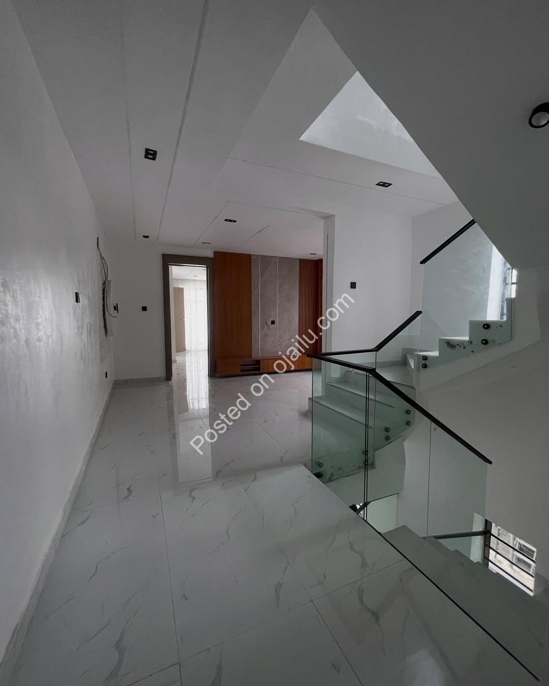 Sun-Soaked 5-Bed Duplex in VGC – N350M