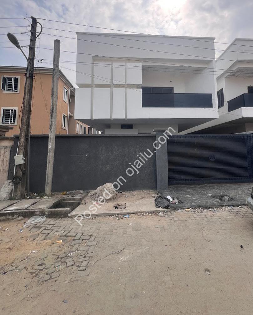 5-Bed En-Suite Duplex: Sophisticated Living in Ologolo