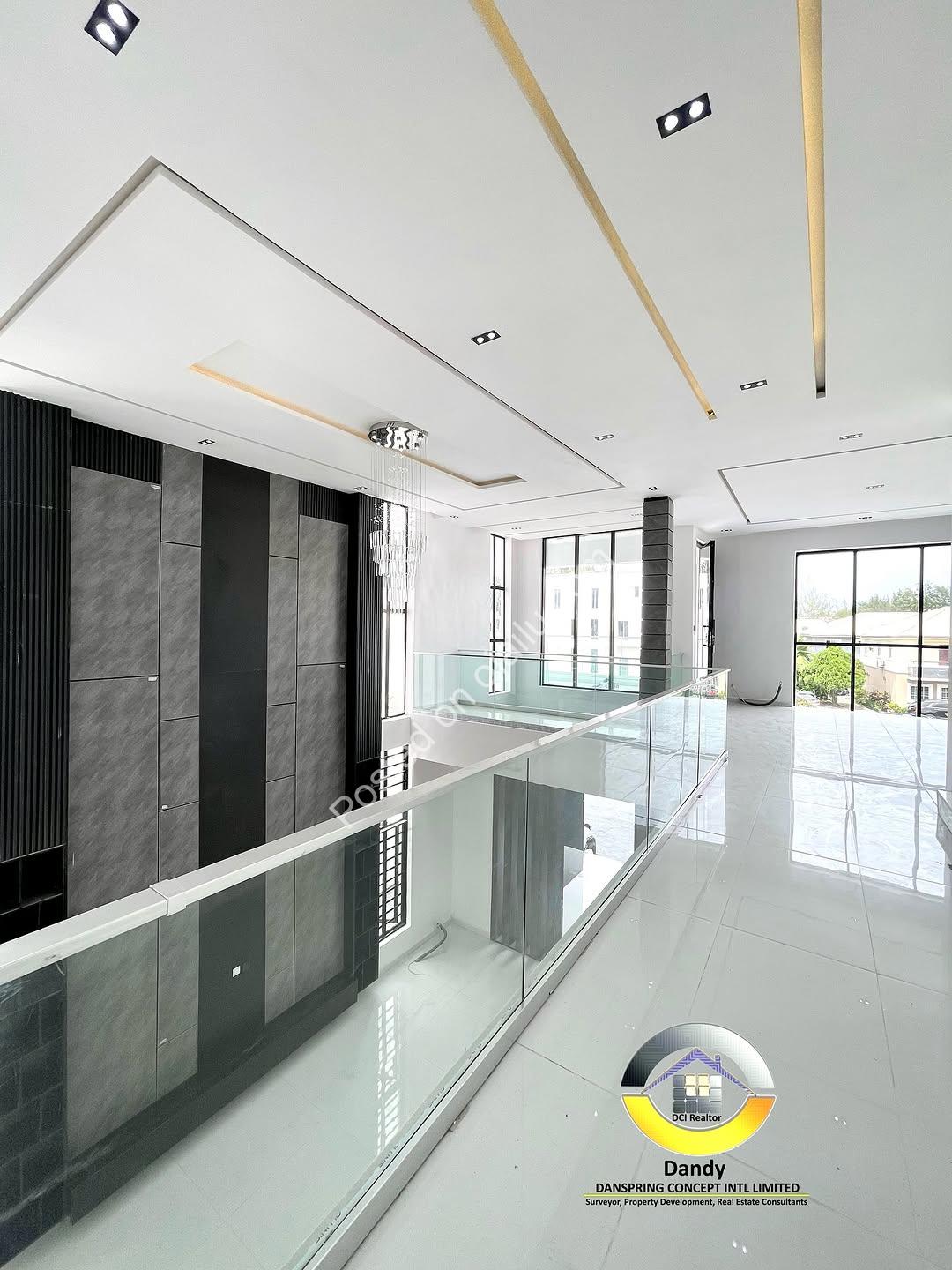 Resort-Style Living: Pool, Cinema & Rooftop Terrace!