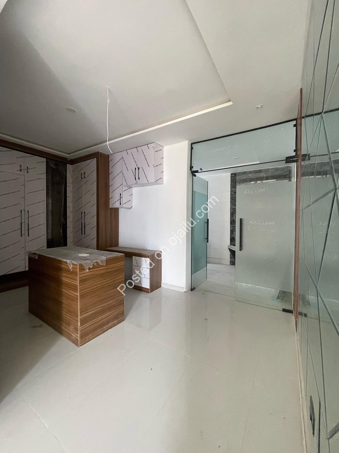 Your Private Resort Awaits: 5BR Duplex with Cinema & Pool