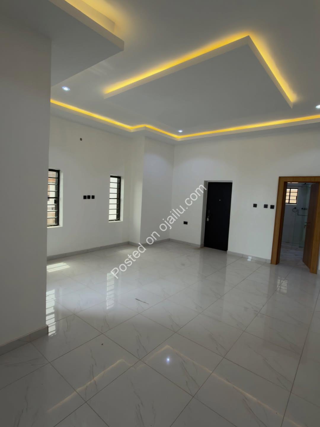 **Newly Built En-Suite 3BR Terrace Duplex in Serene Thinker Corner**