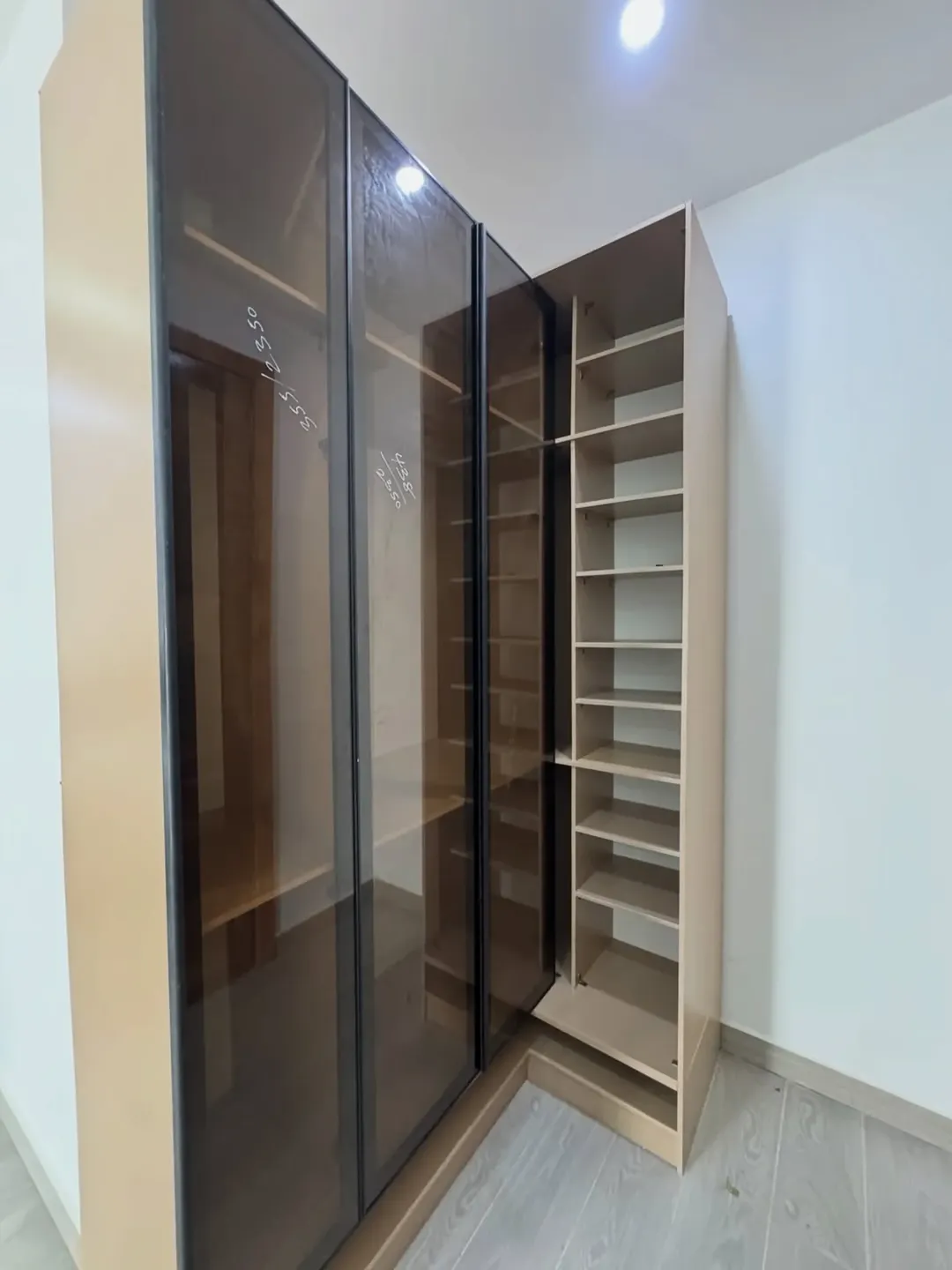 Ikate Elegance: New 2 & 3 Bed with Pool & Elevator
