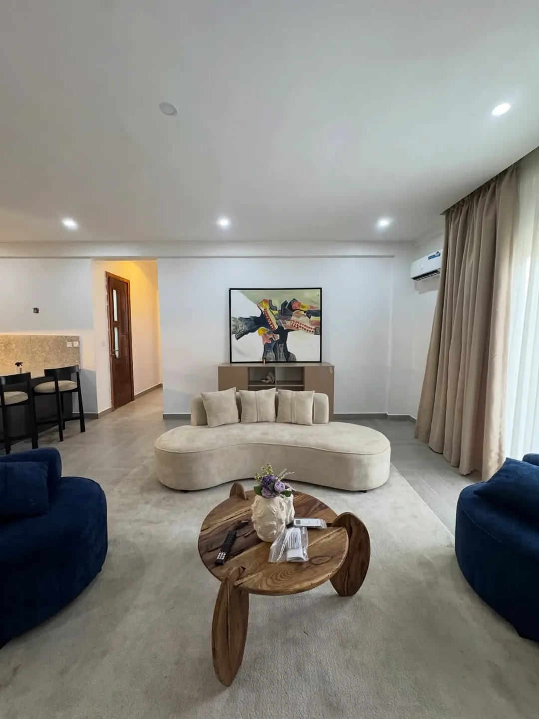 Ikate Elegance: New 2 & 3 Bed with Pool & Elevator