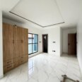 Modern 2-Bed in Ikate-Ilasan: Elevate Your Lifestyle