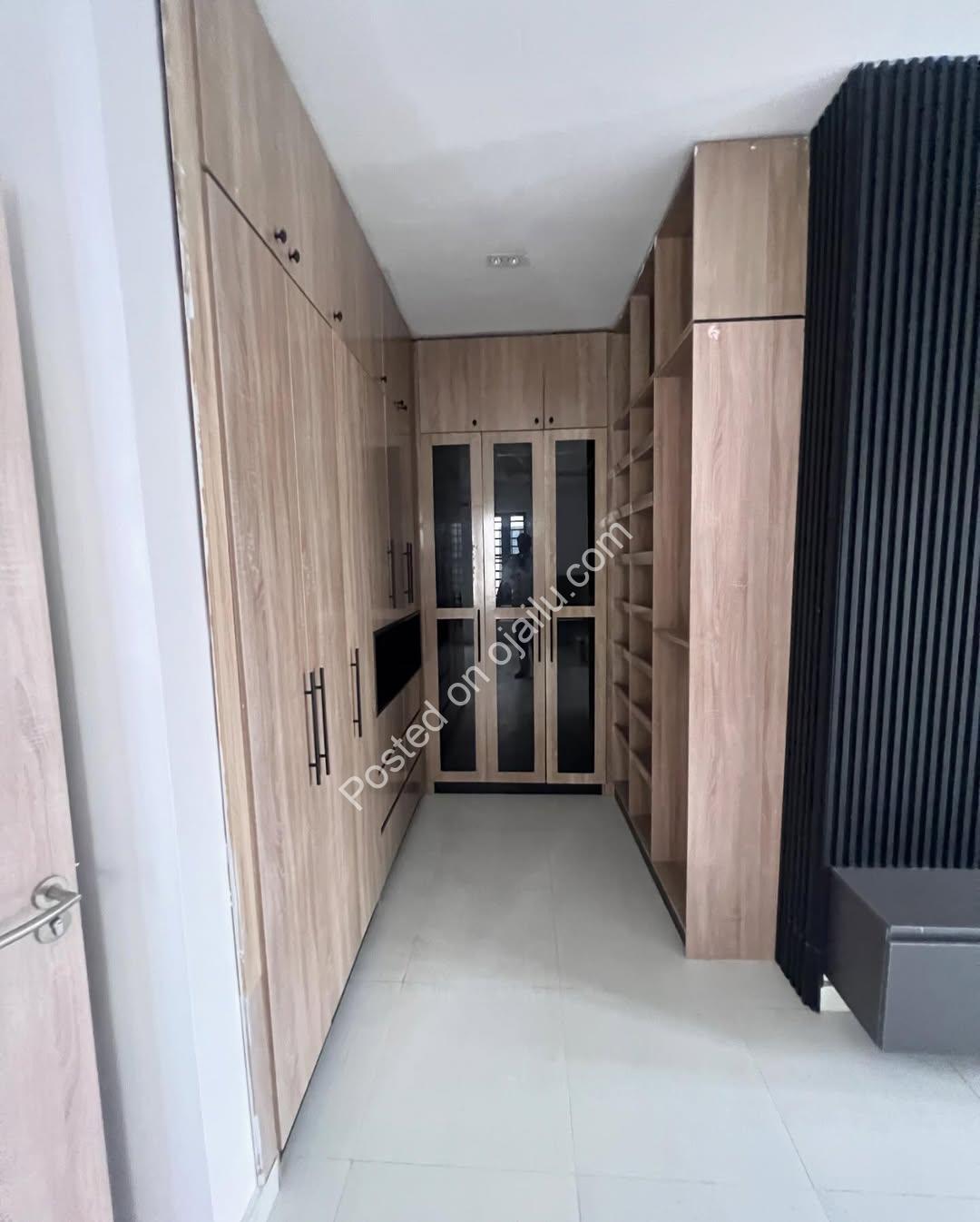 4 BEDROOM SEMI DETACHED DUPLEX