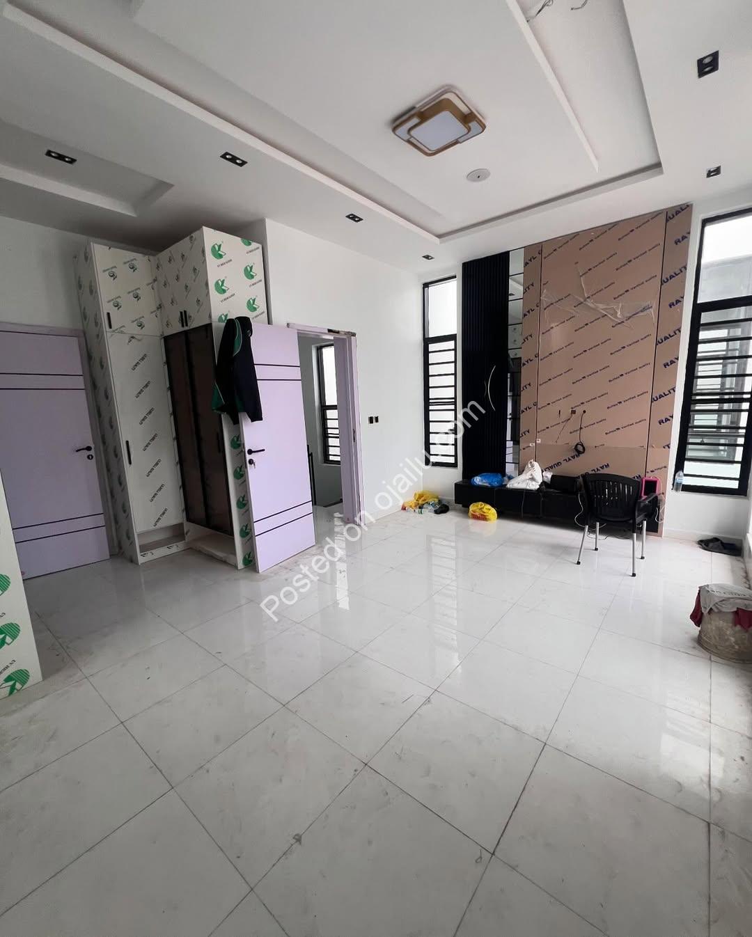 Elegant 4-Bed Duplex in VGC – Yours for ₦300M