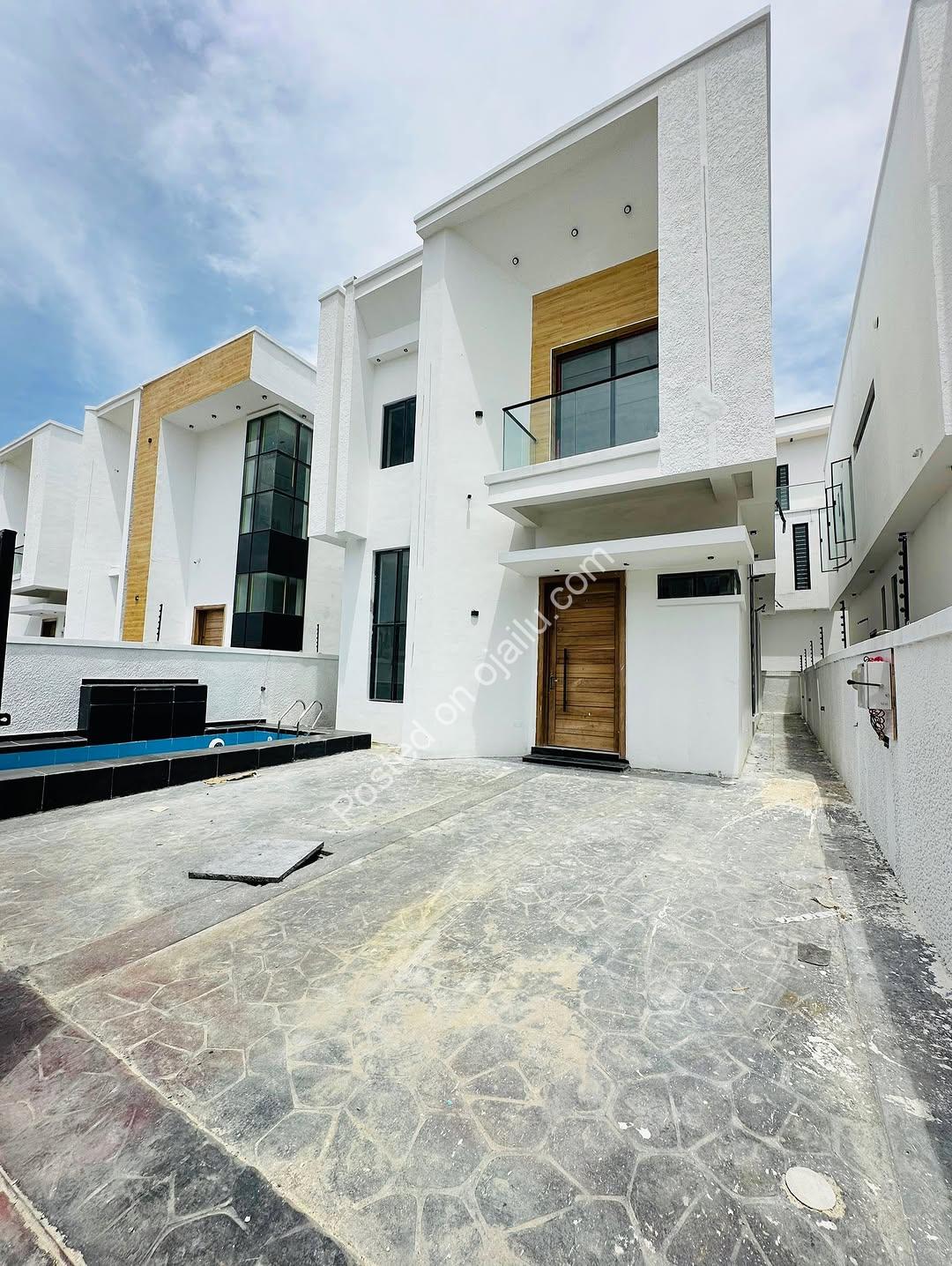 Chevron Smart Home: 4-Bed Fully Automated with Pool