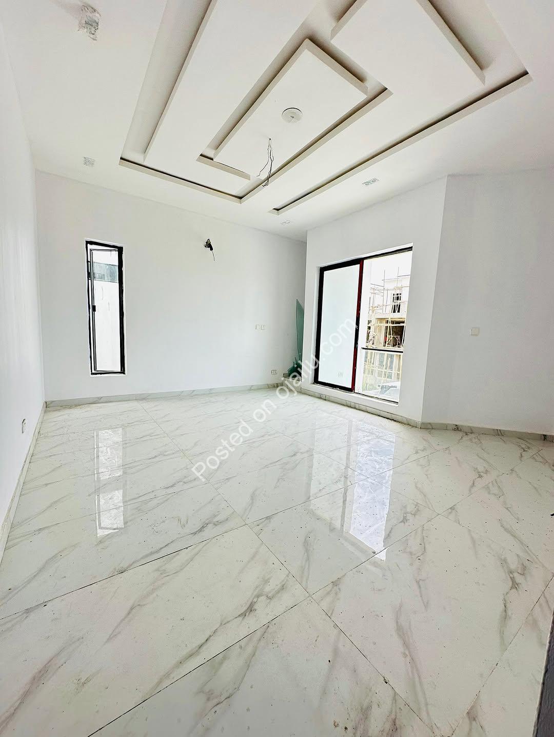 Chevron Smart Home: 4-Bed Fully Automated with Pool