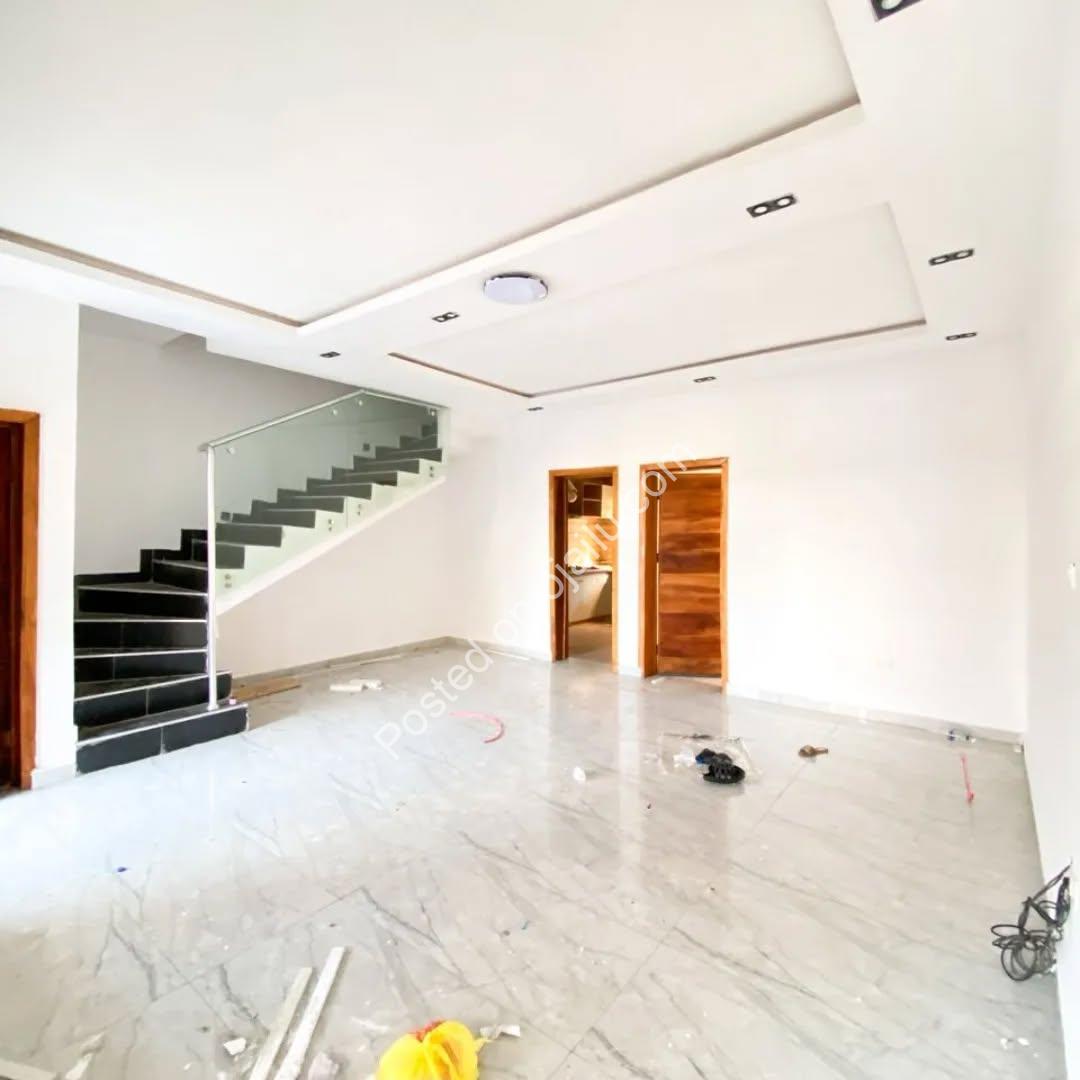 Orchid Lekki 4BR: Premium Terrace Living, ₦8M/Year. Inquire Now!