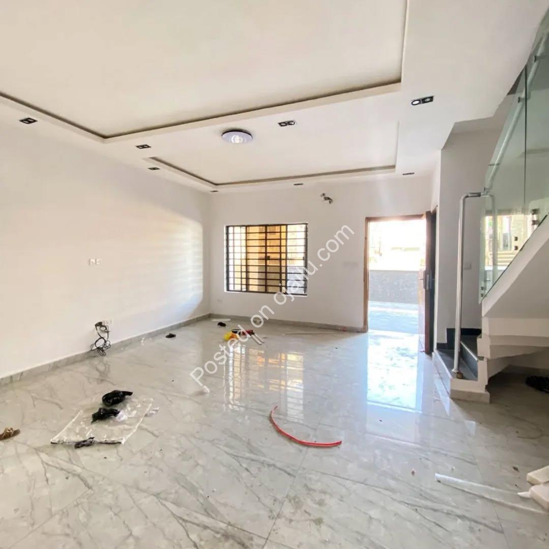 Orchid Lekki 4BR: Premium Terrace Living, ₦8M/Year. Inquire Now!